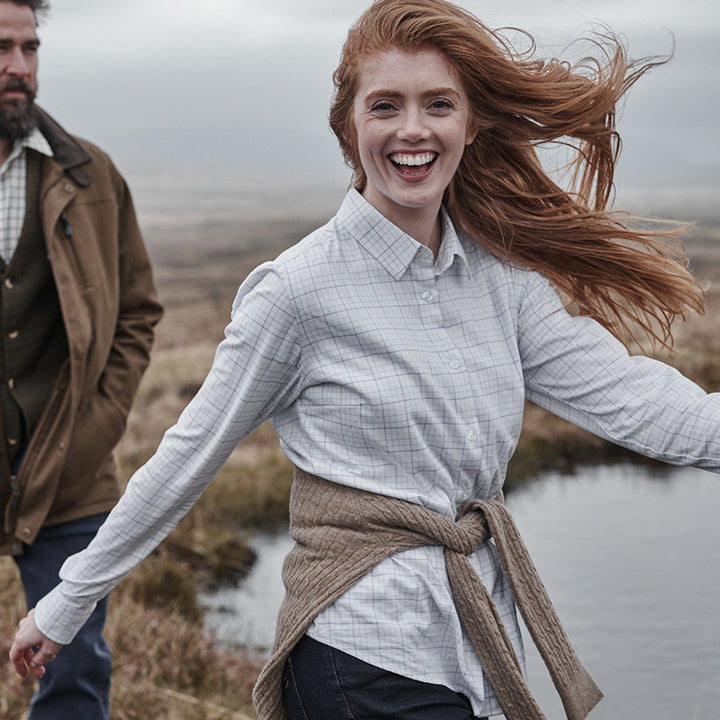 Hoggs of Fife Callie Twill Shirt In White, Pink & Blue Use