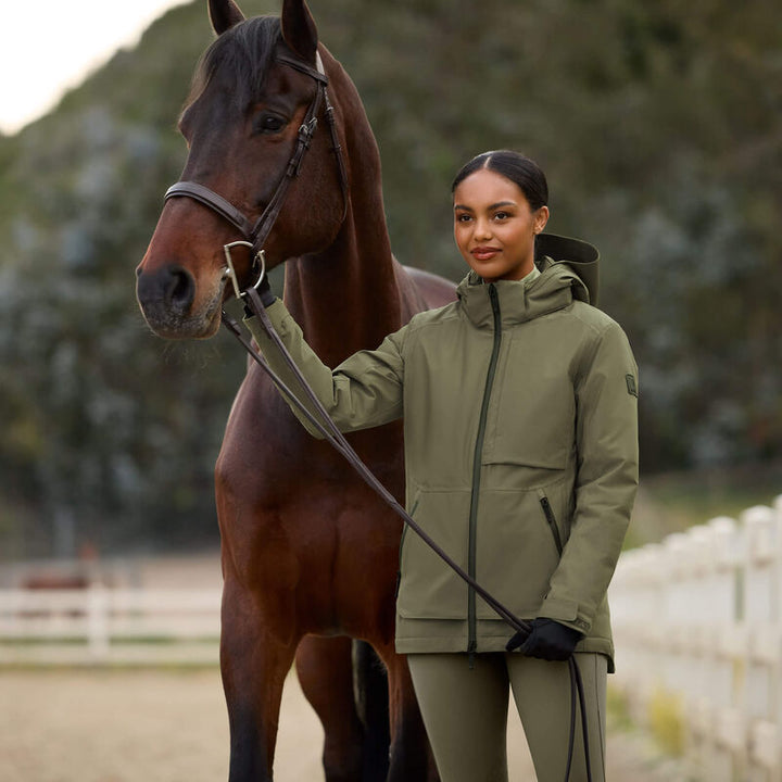 Ariat Women's Outer Banks Waterproof Insulated Jacket In Kalamata