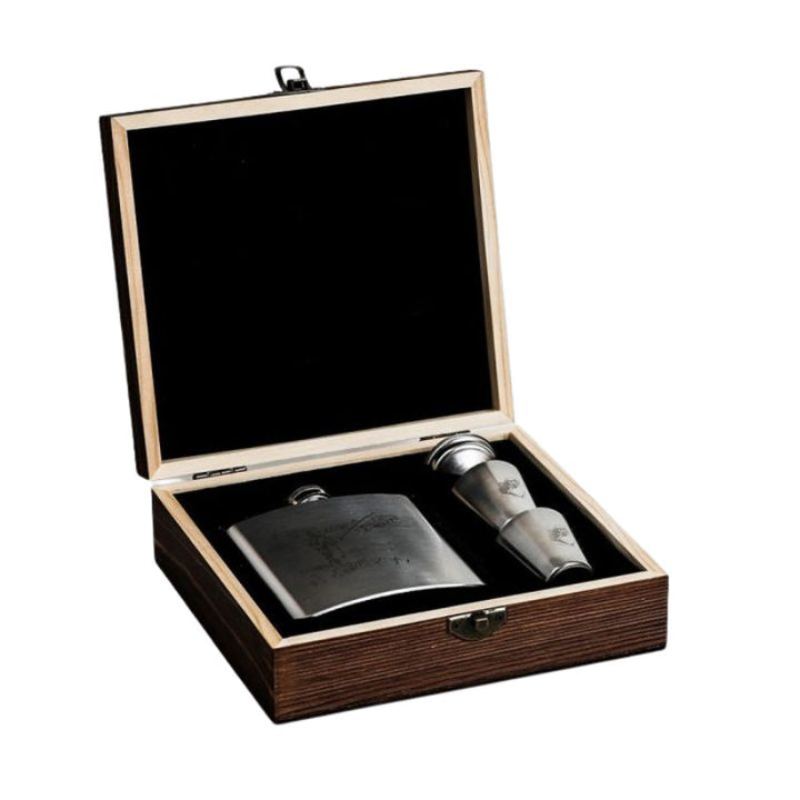 Selbrae House Hip Flask & Cup Set - Fishing - boxed