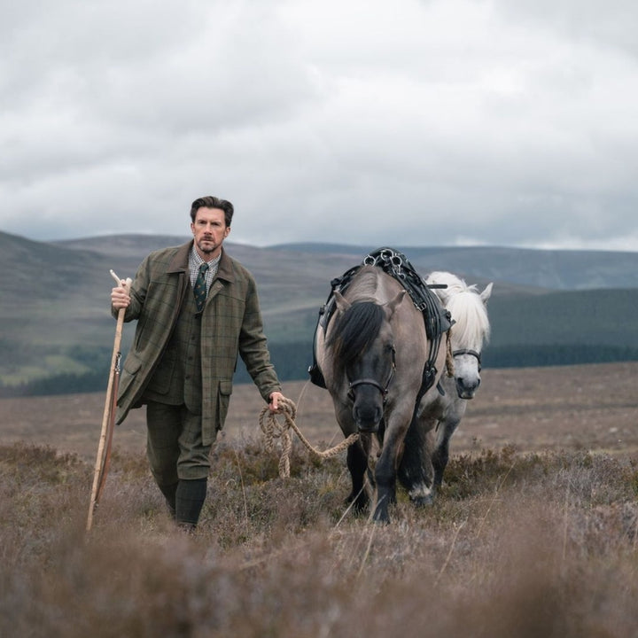 Hoggs Of Fife Men's Kingussie Technical Tweed Field Coat In Green/Blue