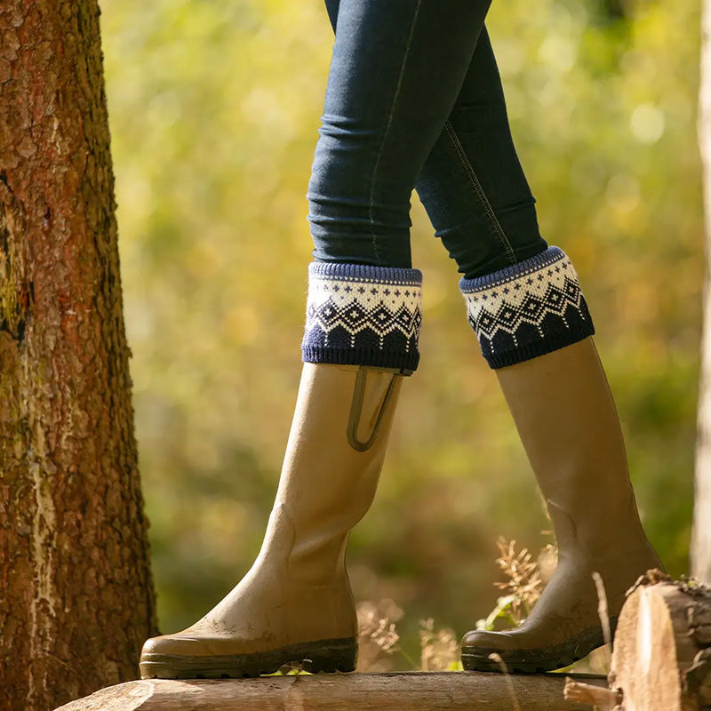 House of Cheviot Lady Iona Shooting Socks in Navy Use