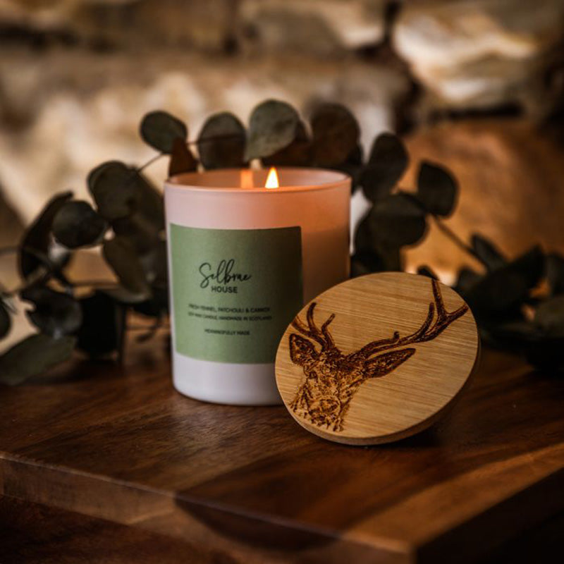 White Candle in Fresh Fennel, Patchouli & Carrot (Stag Prince) Use